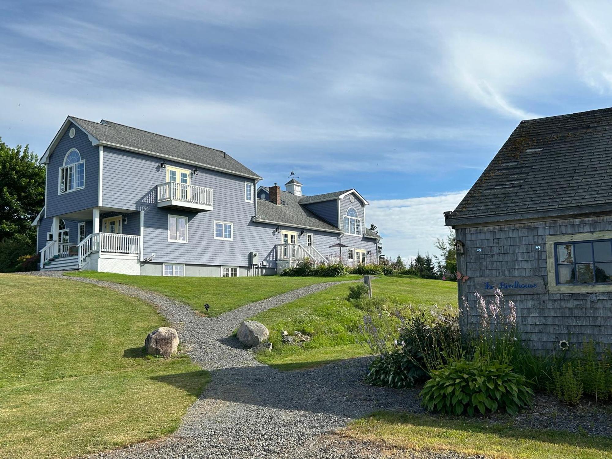 Tides Inn Guest Suites Halls Harbour 외부 사진